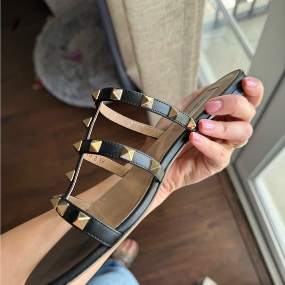 Valentino Rockstud Strappy Slides in Black - Picture 7 of 12